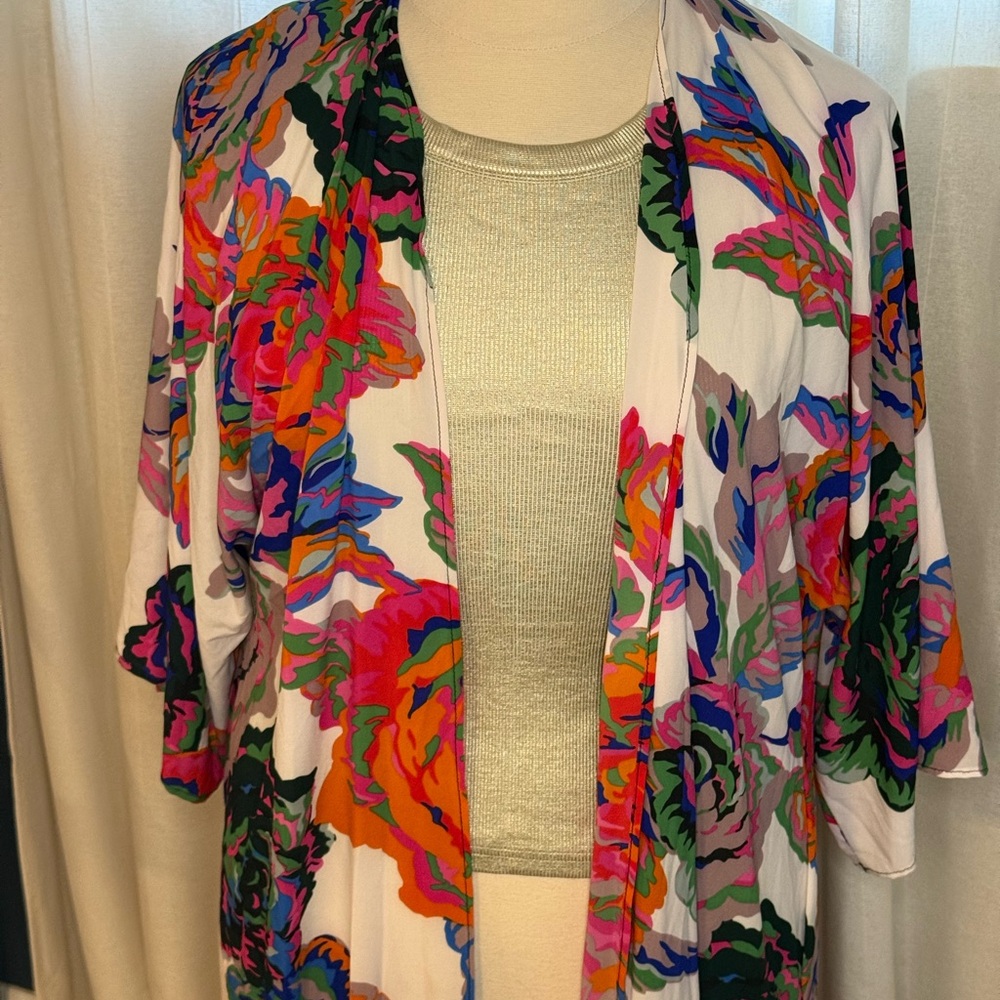 ByVinnik Colorful Rose Robe - Picture 2 of 5